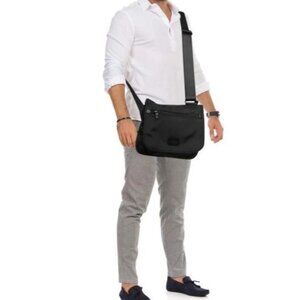 Brand new Tumi black Alpha FXT Expandable Messenger Briefcase Bag 22207DE